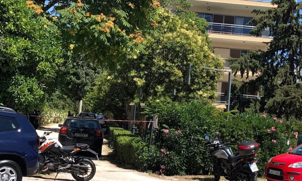 Συναγερμός στην Αστυνομία: Μαχαιρωμένη γυναίκα μέσα σε διαμέρισμα
